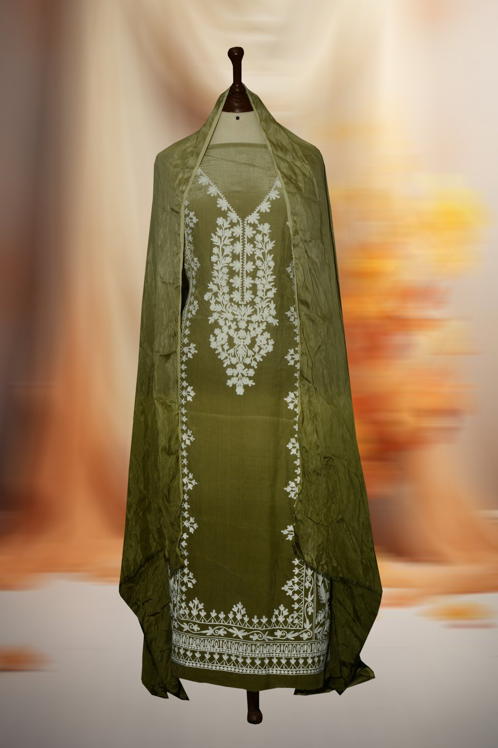 Embroidered tassel silk collection